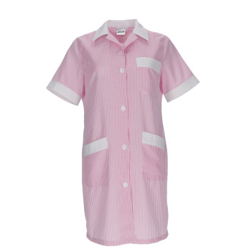 Blouse manches courtes, col tailleur, fermeture à boutons
Toutes tailles - coloris au choix